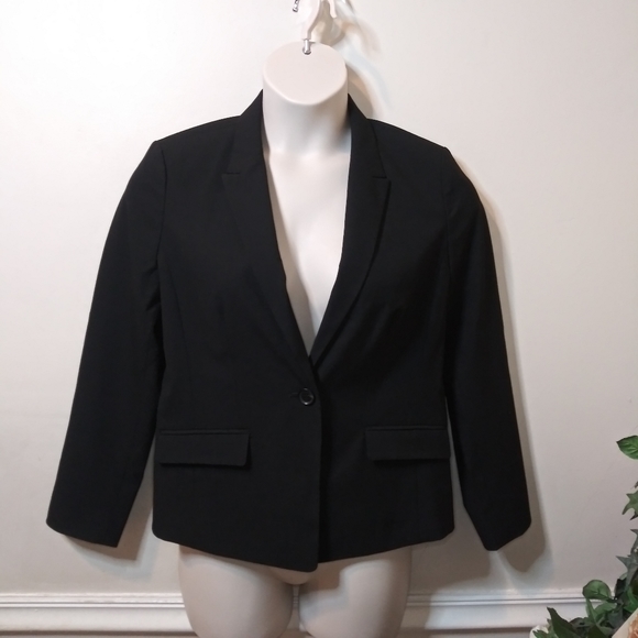 Ann Taylor Black Single Button Flap Pocket Petite Size Blazer - Picture 6 of 6